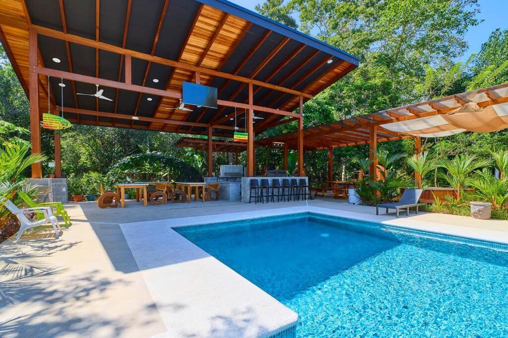 Casa Kristel - Exquisite Villa Getaway Puerto Viejo de Talamanca Exterior foto